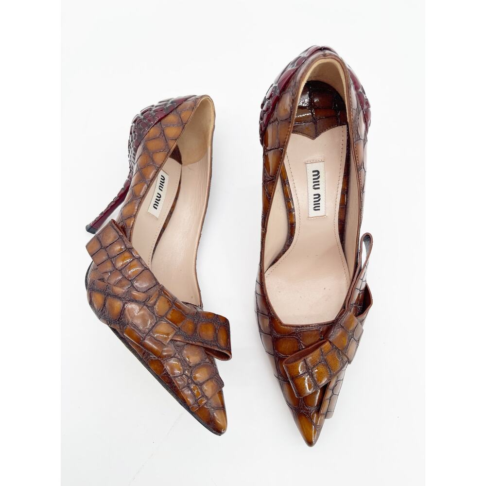 Miu Miu Spring 2015 Runway Brown Burgundy Patent Croc Embossed Bow Heels IT 36